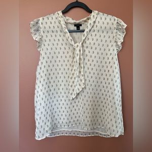 Ann Taylor Factory Cream Pattern Short Sleeve Pullover Blouse with Tie Collar XL